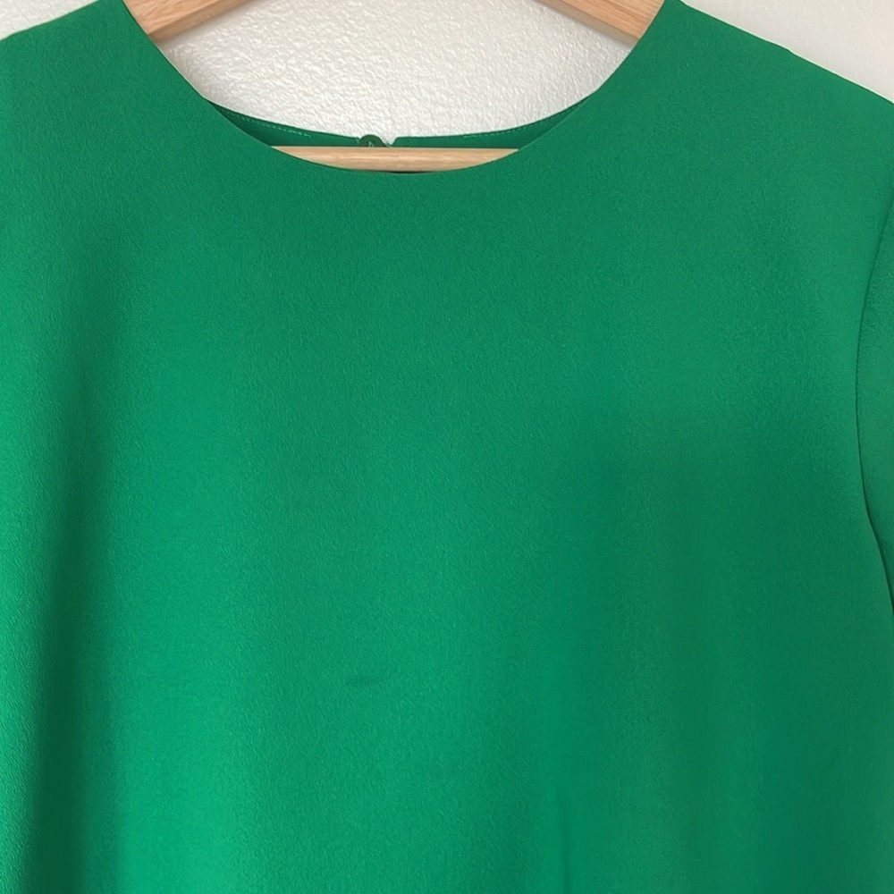 Woven Crew Neck Short Sleeve Blouse - Kelly Green, Ann Taylor - Size Medium - Picture 5 of 11